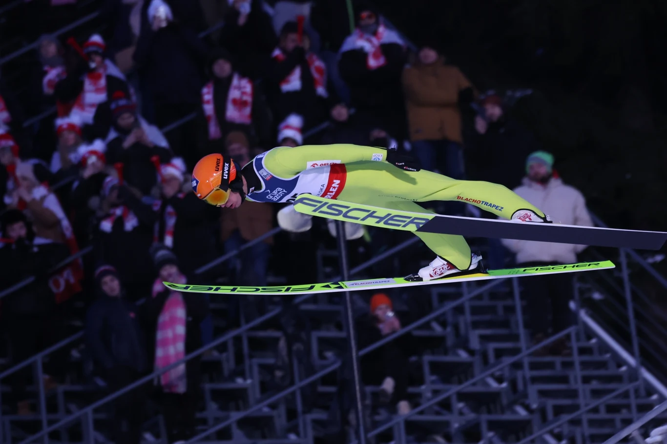 Kamil Stoch podczas zawodów Pucharu Świata w skokach narciarskich w Zakopanem Kamil Stoch podczas zawodów Pucharu Świata w skokach narciarskich w Zakopanem