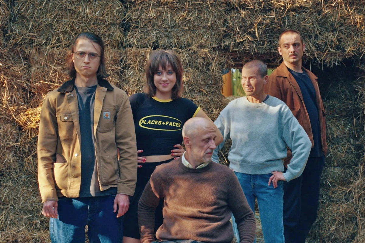 Mikołaj Kubacki, Maria Sobocińska, Łukasz Simlat, Danuta Stenka i Michał Żurawski na planie filmu "Drużyna AA" Mikołaj Kubacki, Maria Sobocińska, Łukasz Simlat, Danuta Stenka i Michał Żurawski na planie filmu "Drużyna AA"