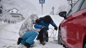 Łańcuchy na koła nie mogą być byle jakie. Sprawdź normę EN