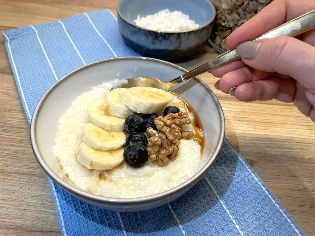 Ryżanka jest smaczniejsza od owsianki i bez glutenu. Takie śniadanie to balsam dla jelit