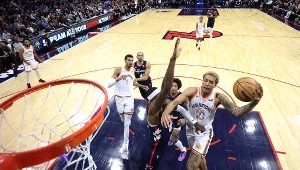 Jeremy Sochan w meczu z Philadelphia 76ers