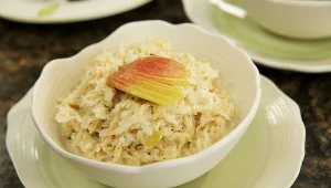Lepszej surówki nie zjesz nawet w restauracji. Główny składnik zaskakuje