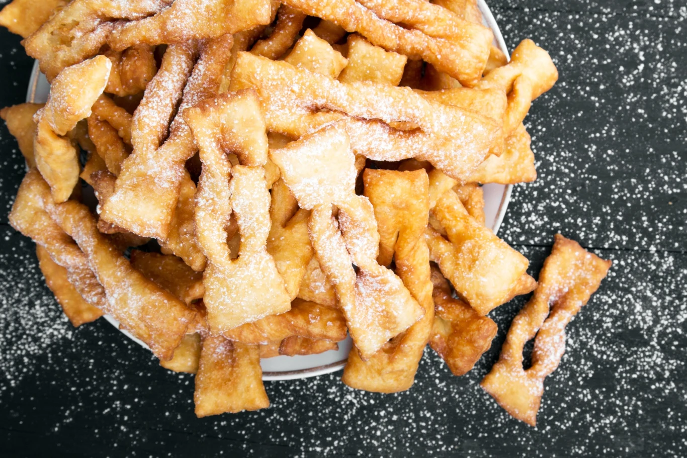 Jak przygotować faworki z mascarpone? Jak przygotować faworki z mascarpone?