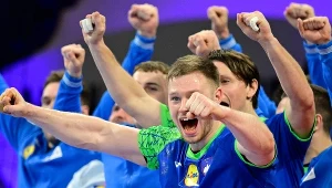 Radość Słowenii nie powinna dziwić. Pokonała największą potęgę, nawet jeśli ta wystąpiła w trochę rezerwowym składzie. I zagra o igrzyska