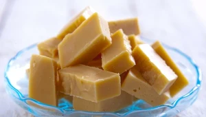 Domowe krówki z czterech składników. Ich smak przeniesie cię w czasie do PRL-u