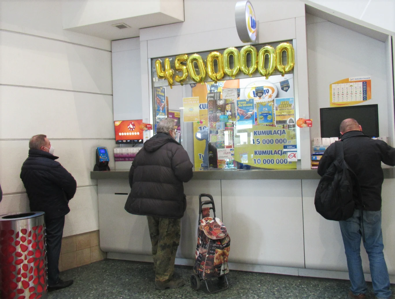 W 1995 r. jedna osoba z Olsztyna w ciągu dwóch tygodni dwukrotnie zgarnęła główną wygraną - 26 sierpnia i 6 września.