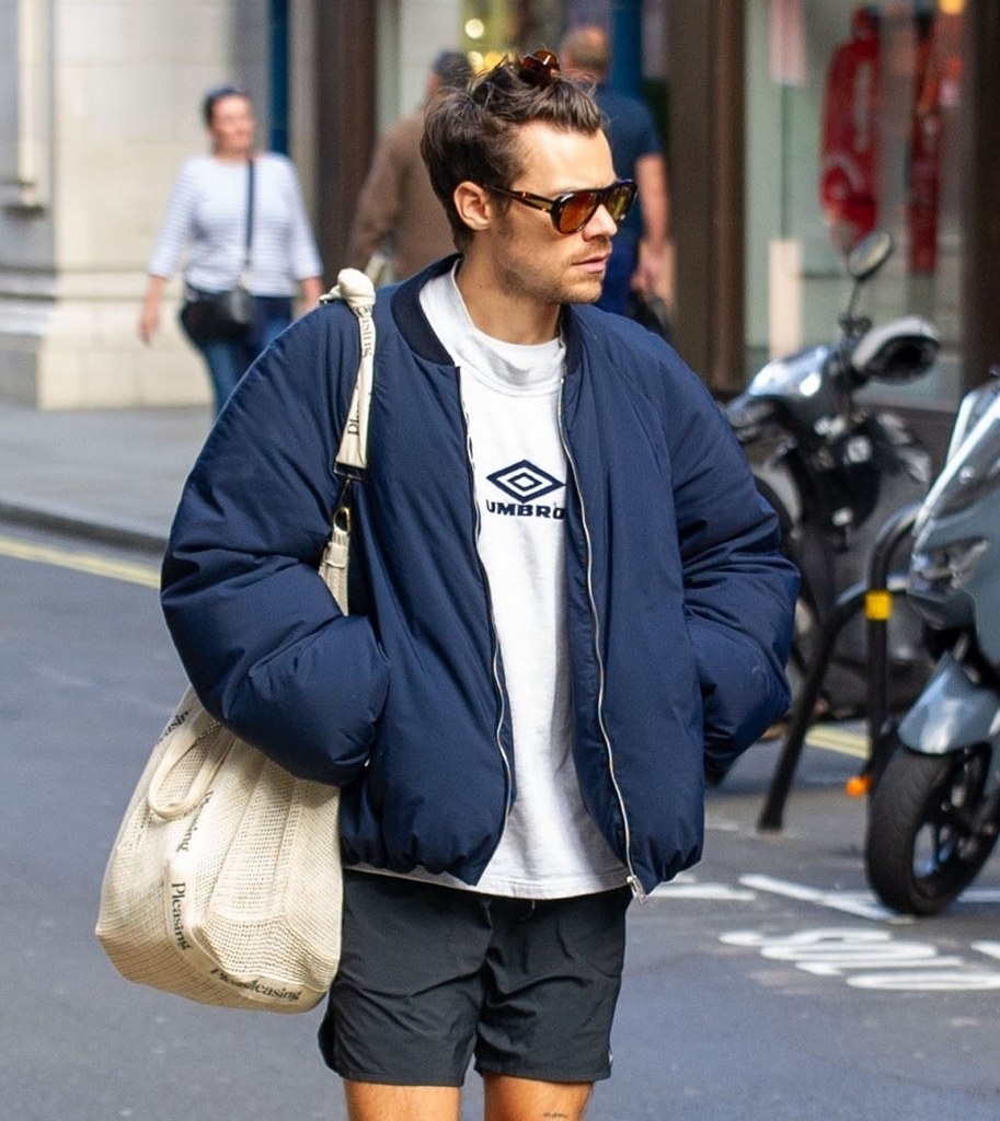 Harry Styles na spacerze po londyńskim Soho