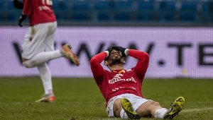 MMA w meczu Wisły Kraków. Kontuzja lidera, prezes wbija szpilę