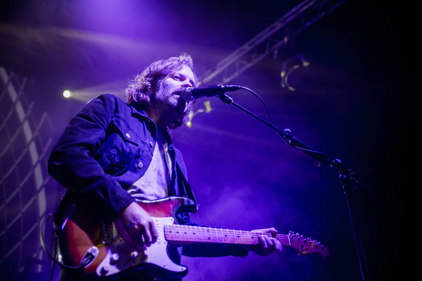 Slowdive rozpoczęło koncert utworem "shanty" z nowego albumu, w sumie wykonali 4 piosenki z "Everything is alive" Slowdive rozpoczęło koncert utworem "shanty" z nowego albumu, w sumie wykonali 4 piosenki z "Everything is alive"