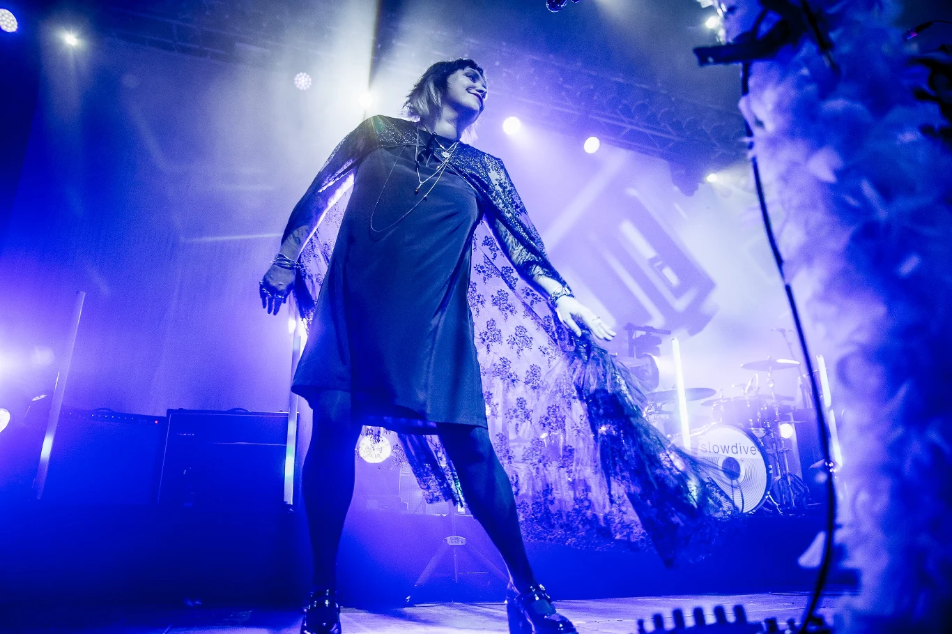 W trakcie koncertu nie mogło zabraknąć także starszych kompozycji z albumów "Souvlaki" czy "Pygmalion" W trakcie koncertu nie mogło zabraknąć także starszych kompozycji z albumów "Souvlaki" czy "Pygmalion"