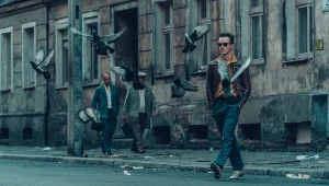 Filip Pławiak w scenie z serialu "Rojst Millenium"