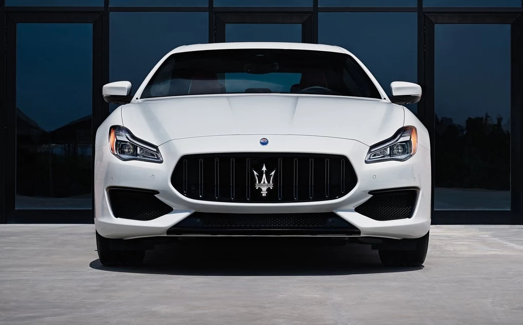 Maserati ma opóźnienia z elektryfikacją swojej gamy.