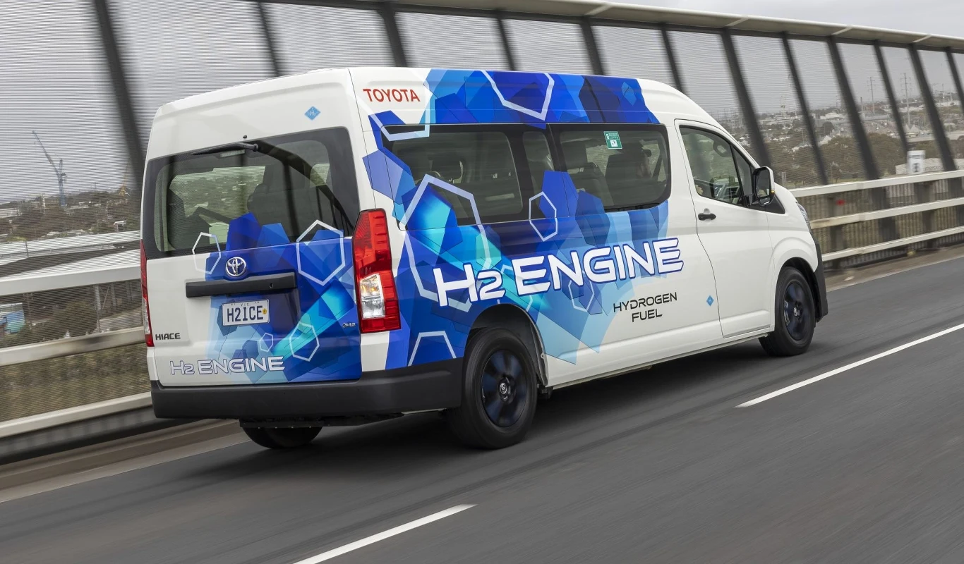 Inżynierowie Toyoty opracowali dostawczaka napędzanego wodorem. Inżynierowie Toyoty opracowali dostawczaka napędzanego wodorem.