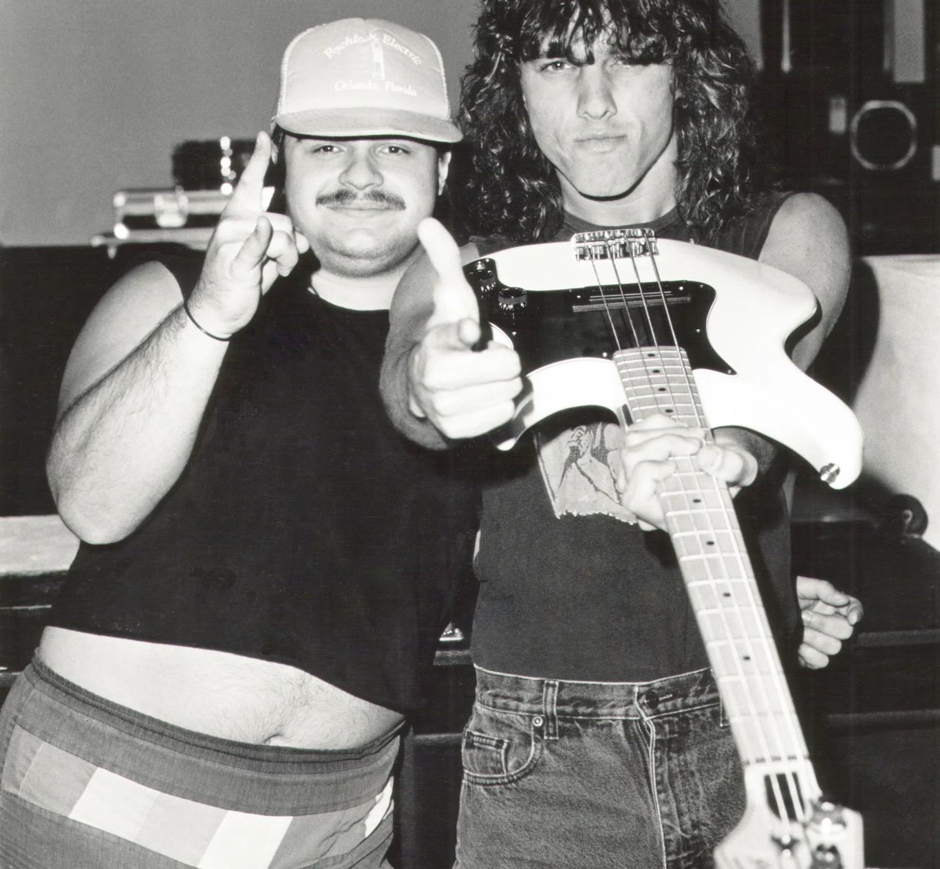 Rick Rozz i Chuck Schuldiner w Death pod koniec lat 80. Rick Rozz i Chuck Schuldiner w Death pod koniec lat 80.