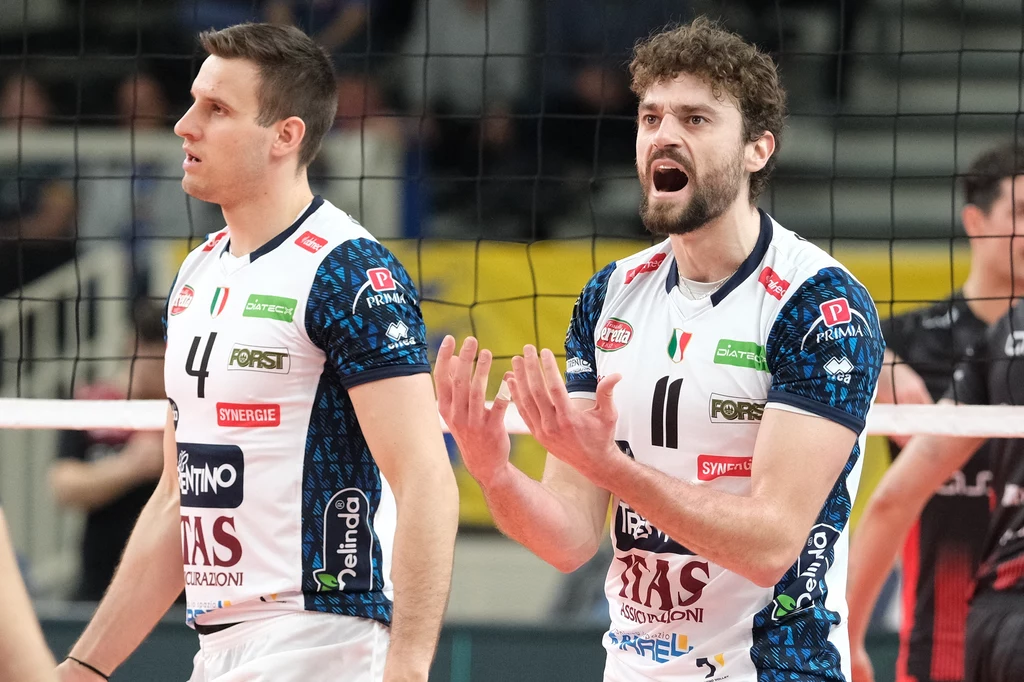 Kamil Rychlicki (z numerem 11) w barwach Itasu Trentino Kamil Rychlicki (z numerem 11) w barwach Itasu Trentino