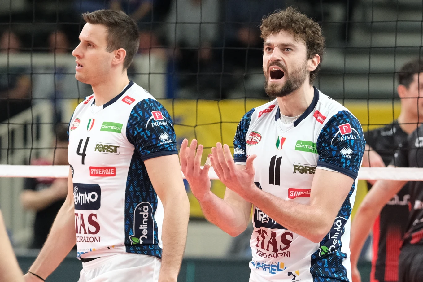 Kamil Rychlicki (z numerem 11) w barwach Itasu Trentino Kamil Rychlicki (z numerem 11) w barwach Itasu Trentino