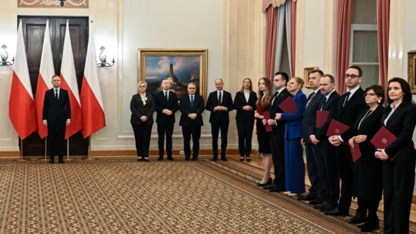 Andrzej Duda powołał przedstawicieli rządu do Rady Dialogu Społecznego Andrzej Duda powołał przedstawicieli rządu do Rady Dialogu Społecznego