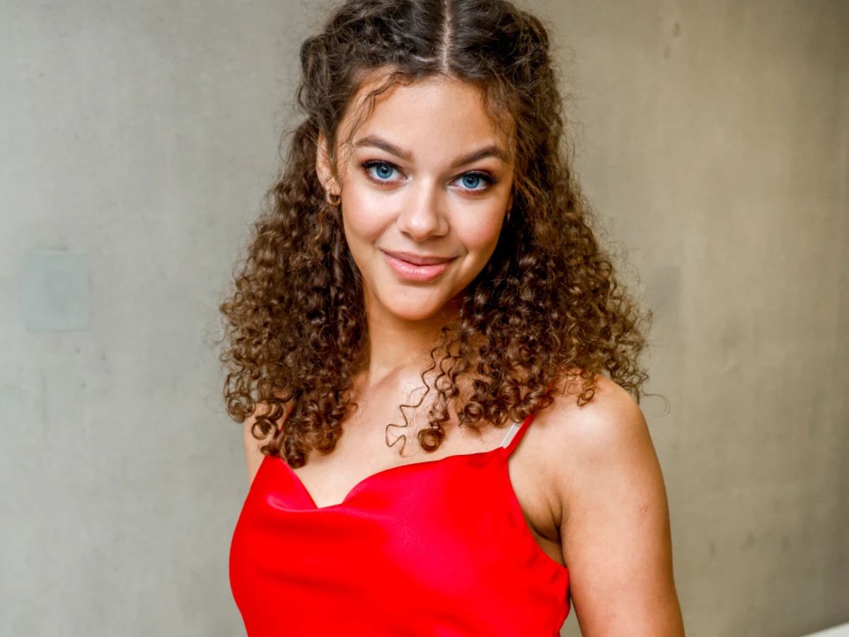 Emilia Dankwa łączy naukę z pracą na planie "rodzinki.pl" Emilia Dankwa łączy naukę z pracą na planie "rodzinki.pl"