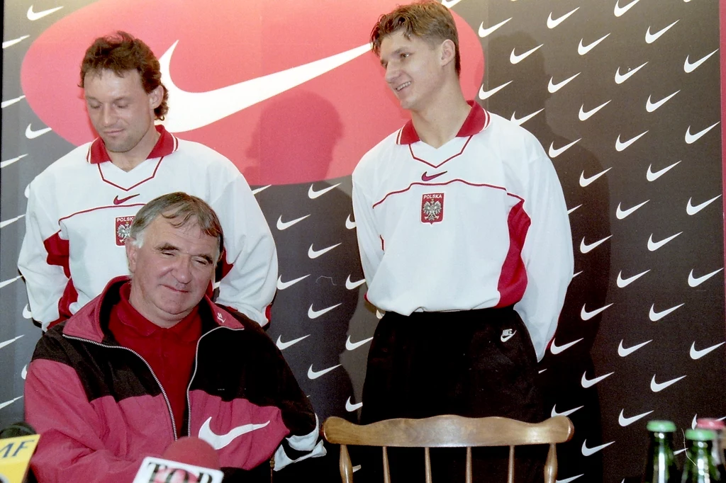 Antoni Piechniczek wraz z Markiem Citko i Piotrem Nowakiem przy okazji meczu z Włochami w kwietniu 1997r. Antoni Piechniczek wraz z Markiem Citko i Piotrem Nowakiem przy okazji meczu z Włochami w kwietniu 1997r.