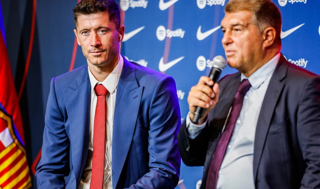Robert Lewandowski, Joan Laporta Robert Lewandowski, Joan Laporta