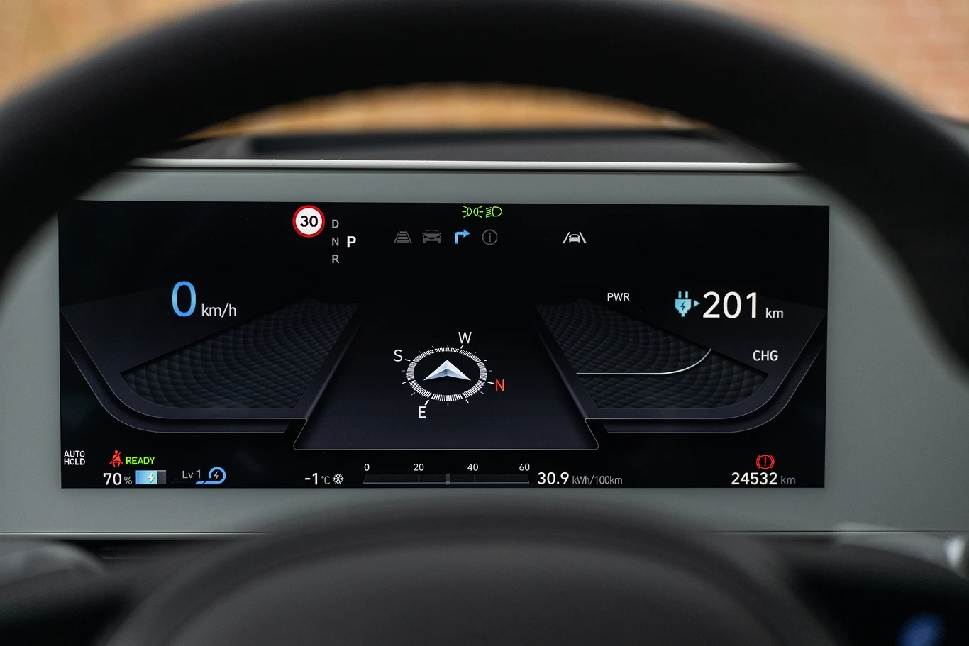 Zimą Hynduai Ioniq 5 AWD zużywa około 30 kWh energii na 100 km