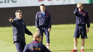 Takiego selekcjonera Polska jeszcze nie miała. Piłkarze pękali ze śmiechu