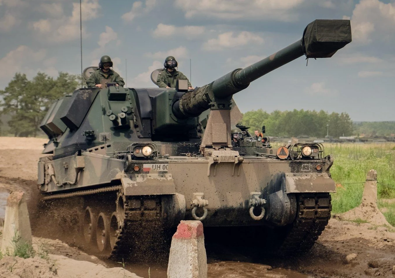 Armatohaubica AHS Krab