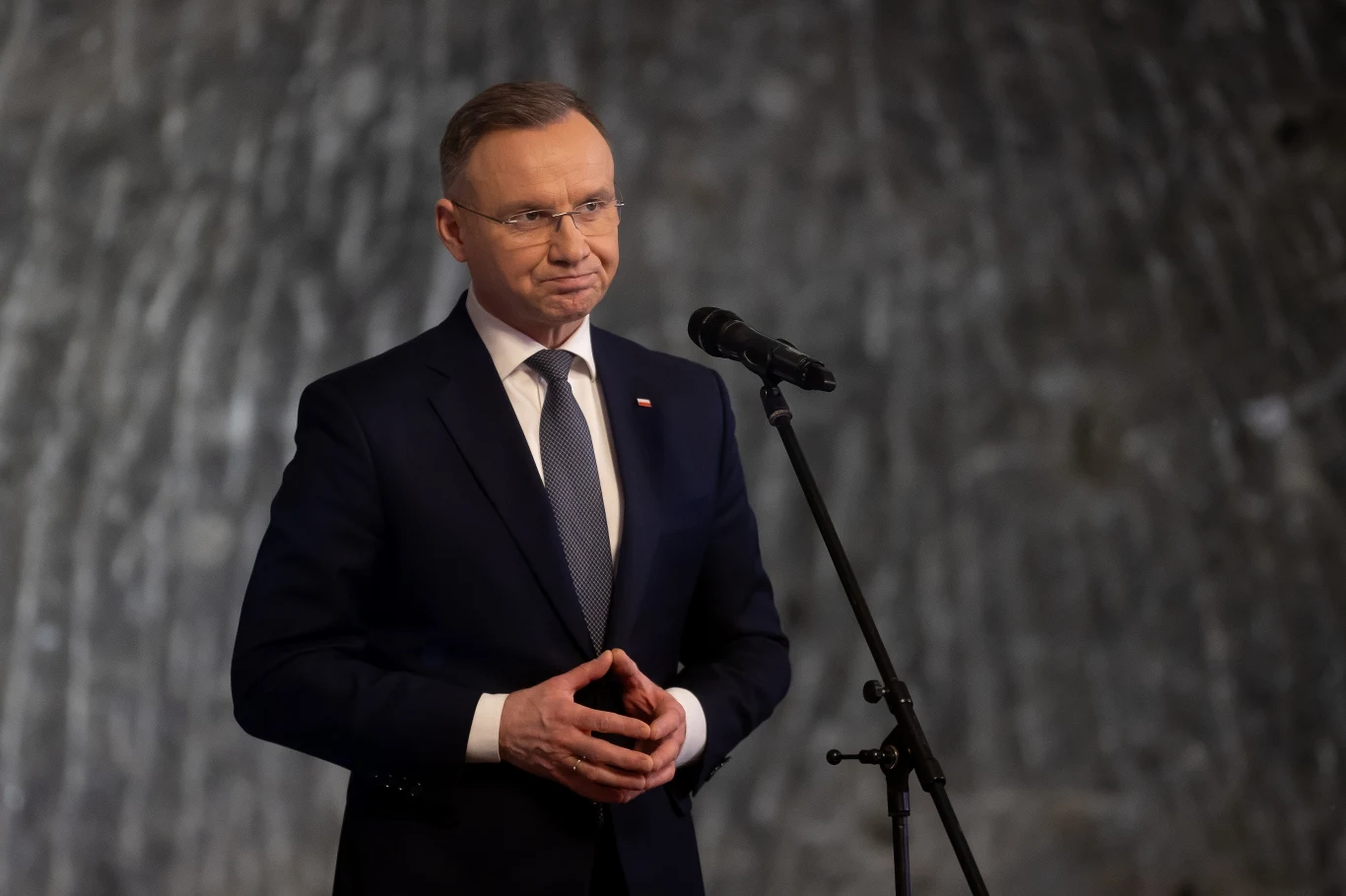 Burzliwa relacja na linii obóz demokratyczny a prezydent Burzliwa relacja na linii obóz demokratyczny a prezydent