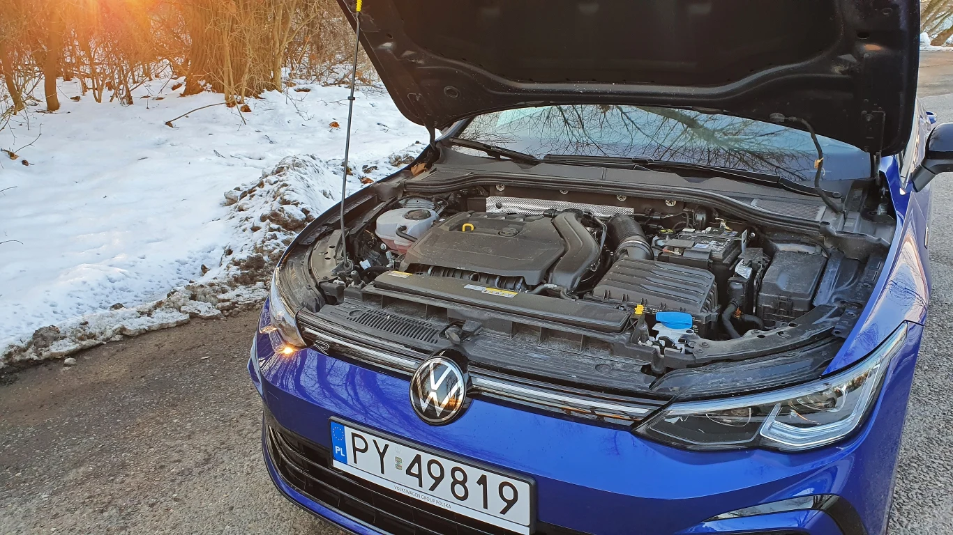 Volkswagen Golf 1.5 TSI R-Line Volkswagen Golf 1.5 TSI R-Line