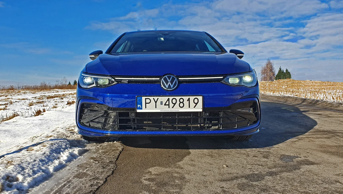 Volkswagen Golf 1.5 TSI R-Line Volkswagen Golf 1.5 TSI R-Line