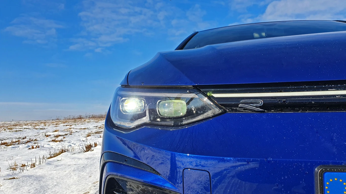 Volkswagen Golf 1.5 TSI R-Line Volkswagen Golf 1.5 TSI R-Line