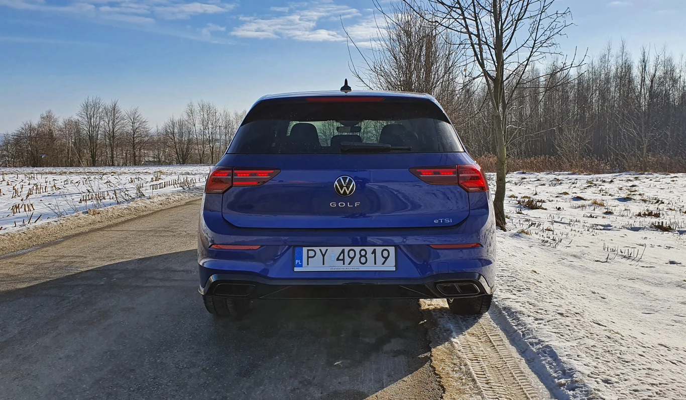 Volkswagen Golf 1.5 TSI R-Line Volkswagen Golf 1.5 TSI R-Line