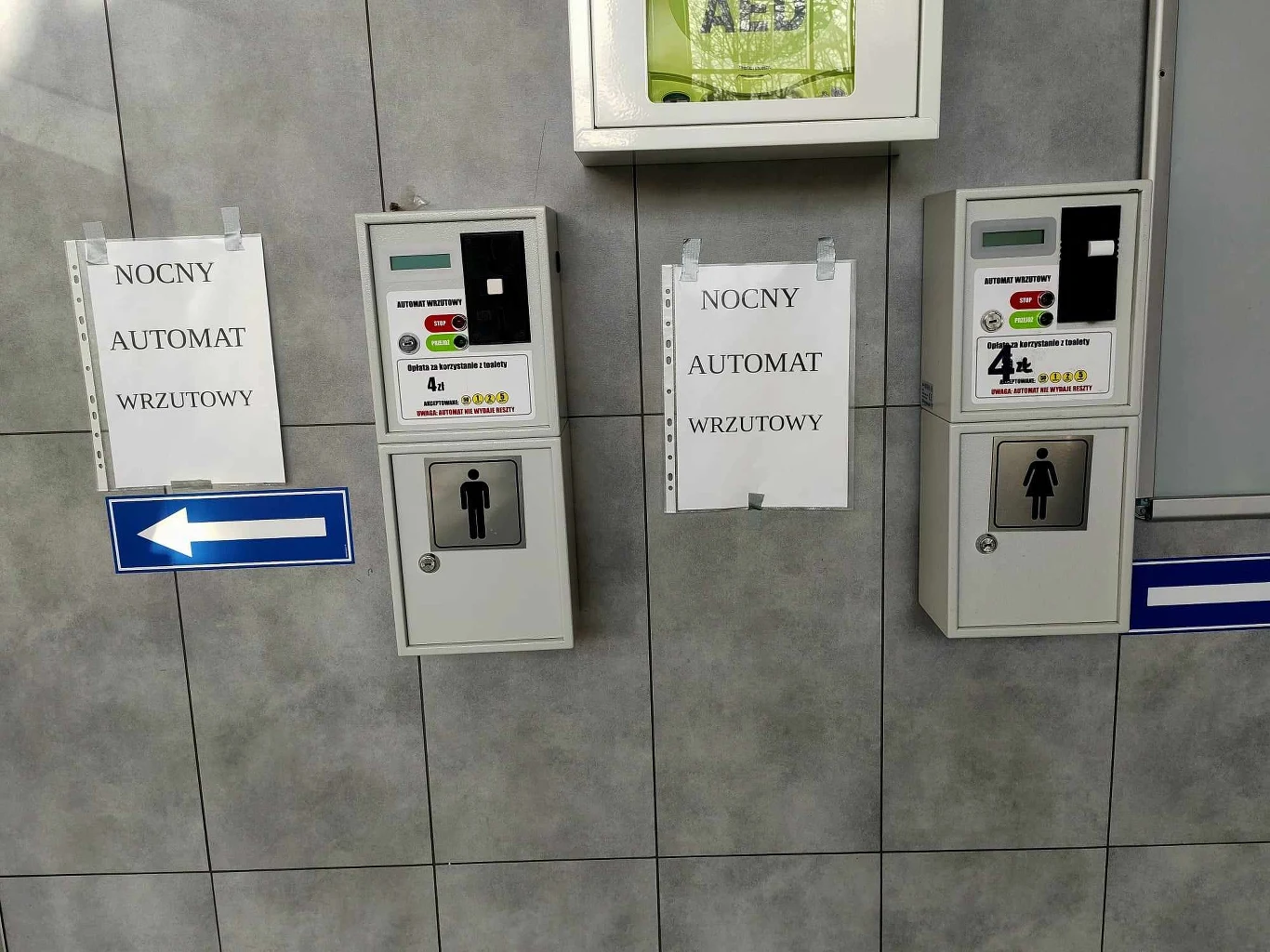 Automaty wrzutowe na stacji PKP Zielona Góra Główna Automaty wrzutowe na stacji PKP Zielona Góra Główna