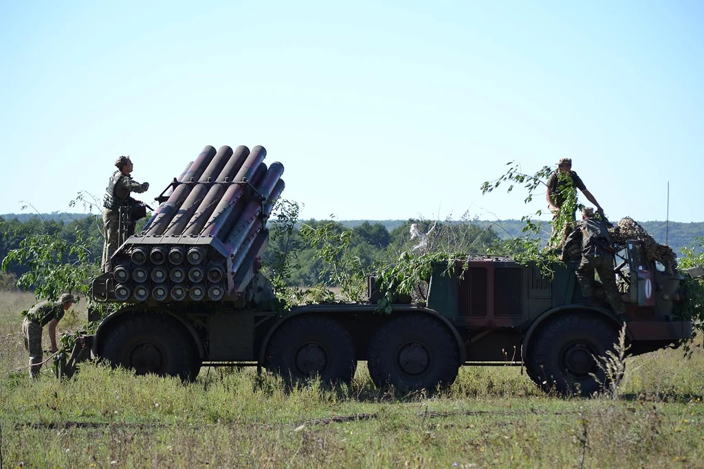 Wyrzutnia rakietowa BM-27 Uragan