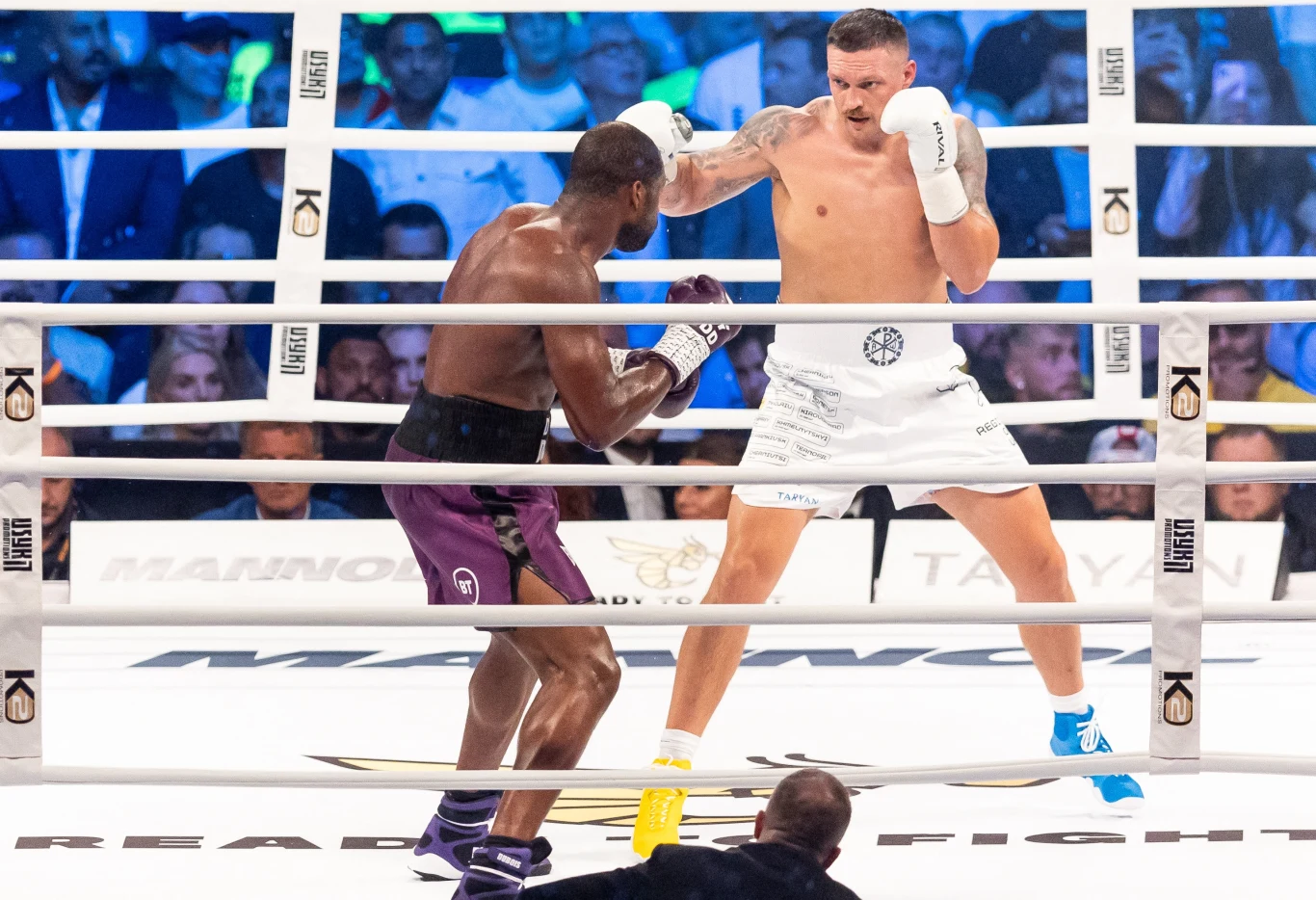 Ołeksandr Usyk w starciu z Danielem Dubois
