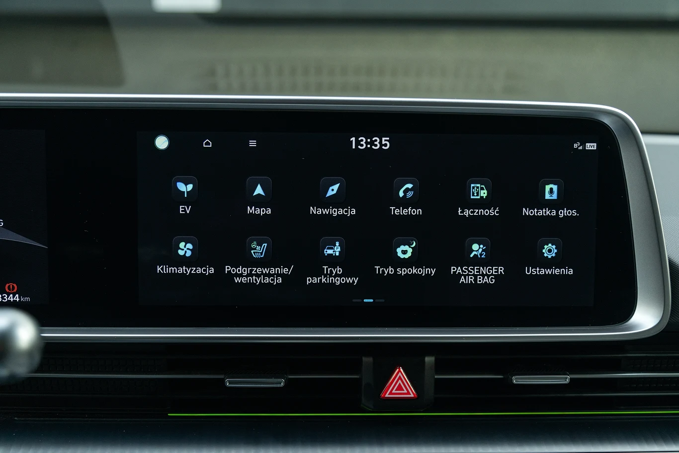 Menu centralnego ekranu Ioniq 6 wygląda przejrzyście, ale przestaje takie być, gdy zagłębimy się w niektóre opcje