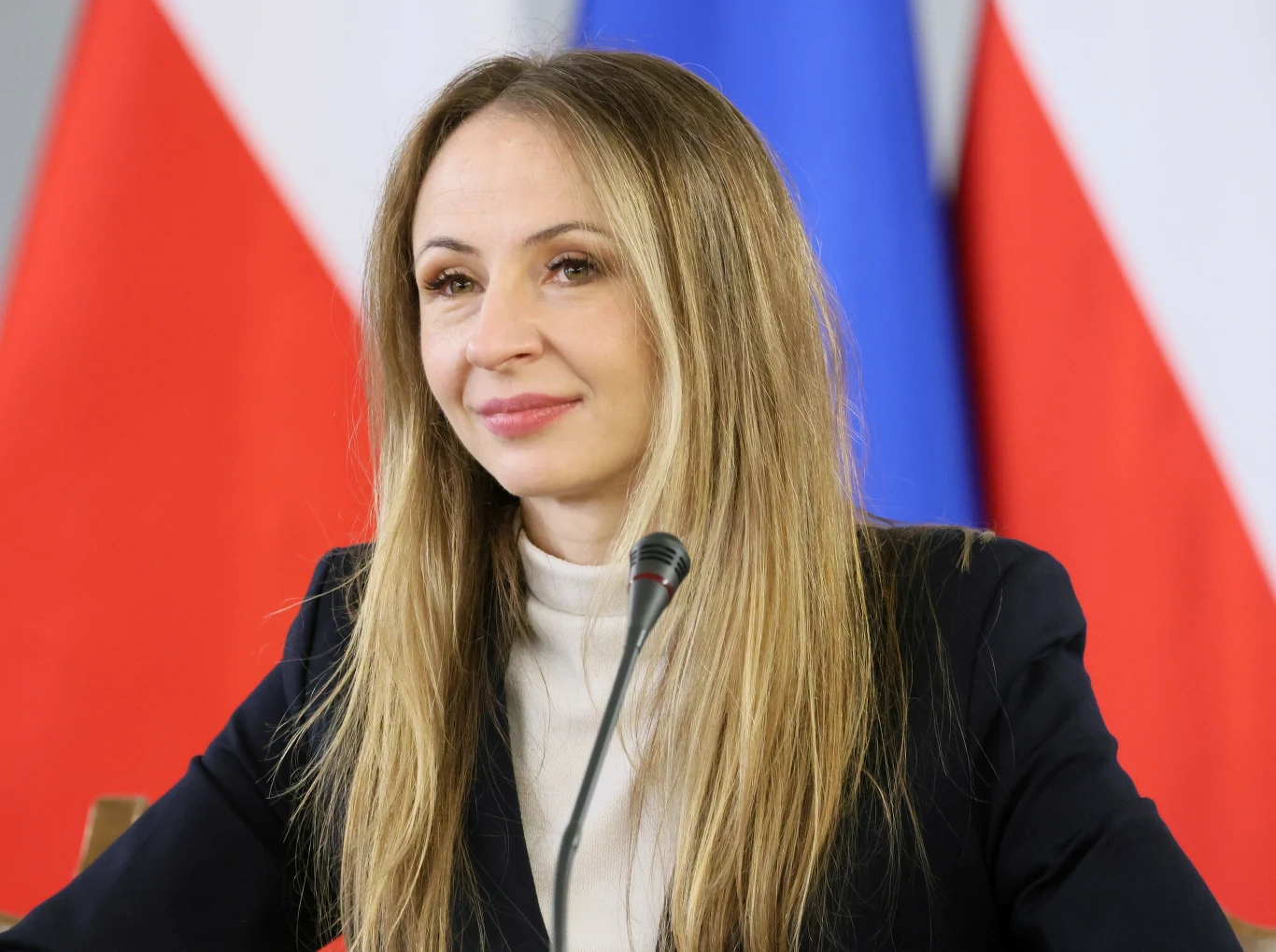 Jest projekt rozporządzenia ws. podwyżek dla pracowników samorządowych. Chodzi o dostosowanie płac do obowiązującej wysokości minimalnego wynagrodzenia Jest projekt rozporządzenia ws. podwyżek dla pracowników samorządowych. Chodzi o dostosowanie płac do obowiązującej wysokości minimalnego wynagrodzenia