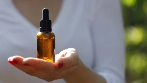 Świat zachwyca się olejkiem z oregano. Zwalcza bakterie i stany zapalne, hamuje wzrost komórek nowotworowych