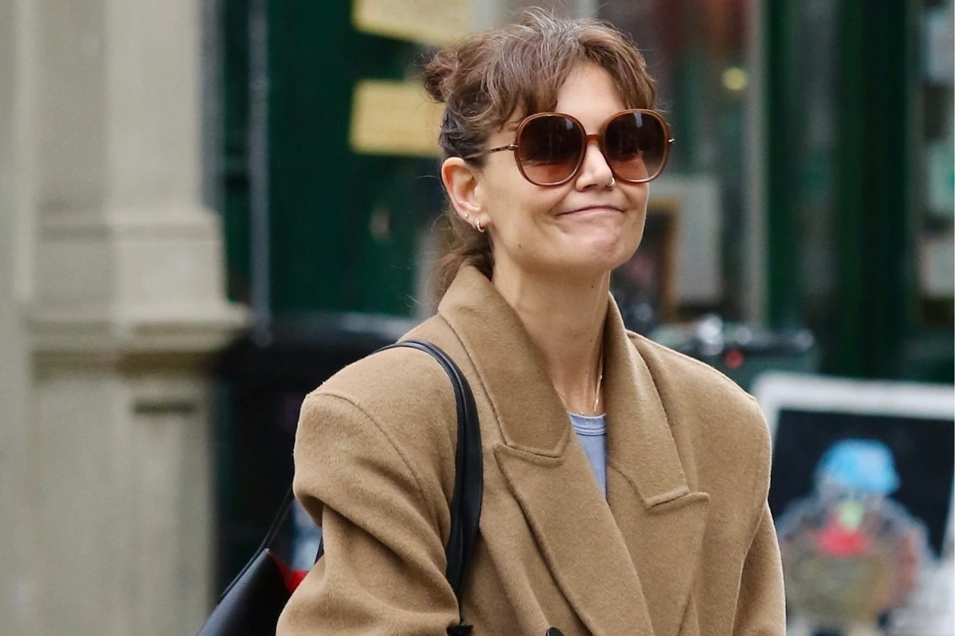 Katie Holmes postawiła na buty, które będą hitem nadchodzącej wiosny. Powinny znaleźć się w każdej wiosennej szafie. 