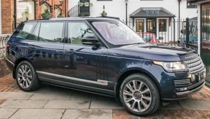 Range Rover Elżbiety II na sprzedaż. Książę Filip woził nim prezydenta USA