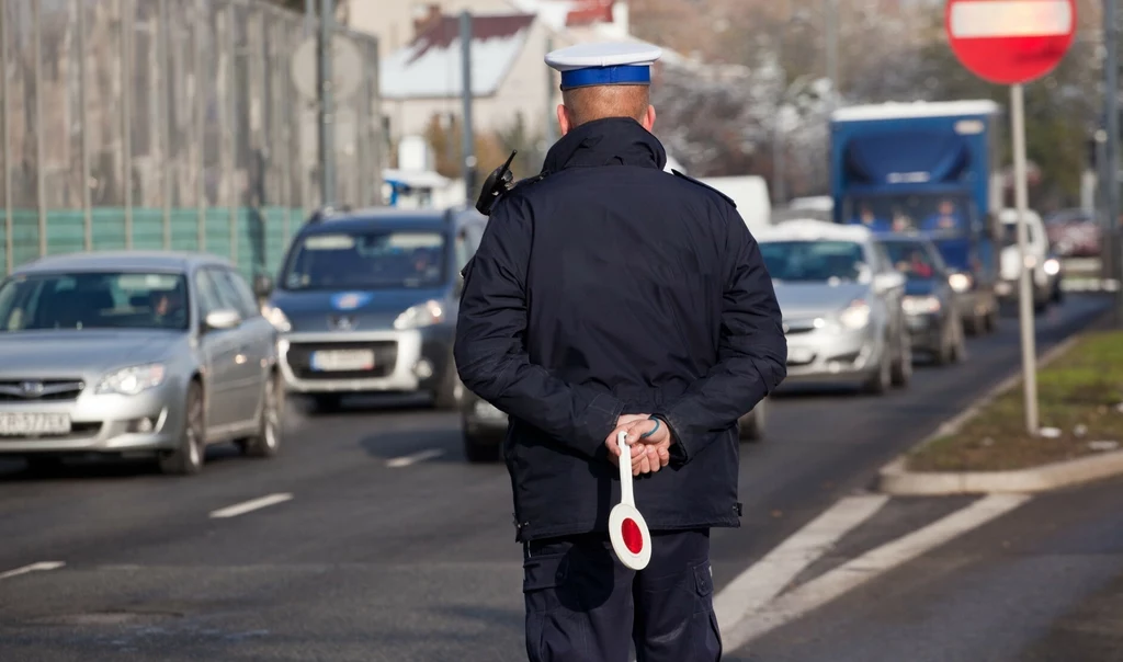 Jak zachować się, kiedy zatrzymuje nas nieumundurowany policjant