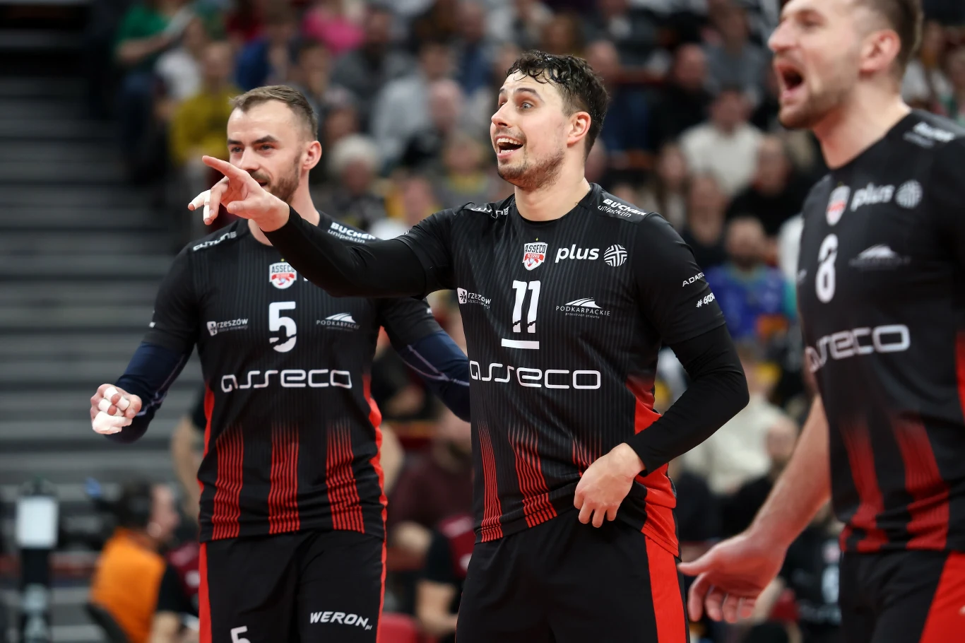 Fabian Drzyzga (w środku) w barwach Asseco Resovii Rzeszów