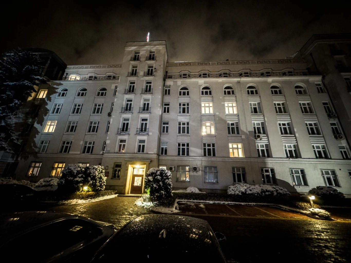 Pieniądze dla Ukraińców zagrożone? "Musieliśmy pracować od zera" - mówią urzędnicy MSWiA, które obecnie zajmuje się nowelizacją ustawy dotyczącą Ukraińców. Na zdjęciu: Siedziba resortu spraw wewnętrznych w Warszawie Pieniądze dla Ukraińców zagrożone? "Musieliśmy pracować od zera" - mówią urzędnicy MSWiA, które obecnie zajmuje się nowelizacją ustawy dotyczącą Ukraińców. Na zdjęciu: Siedziba resortu spraw wewnętrznych w Warszawie