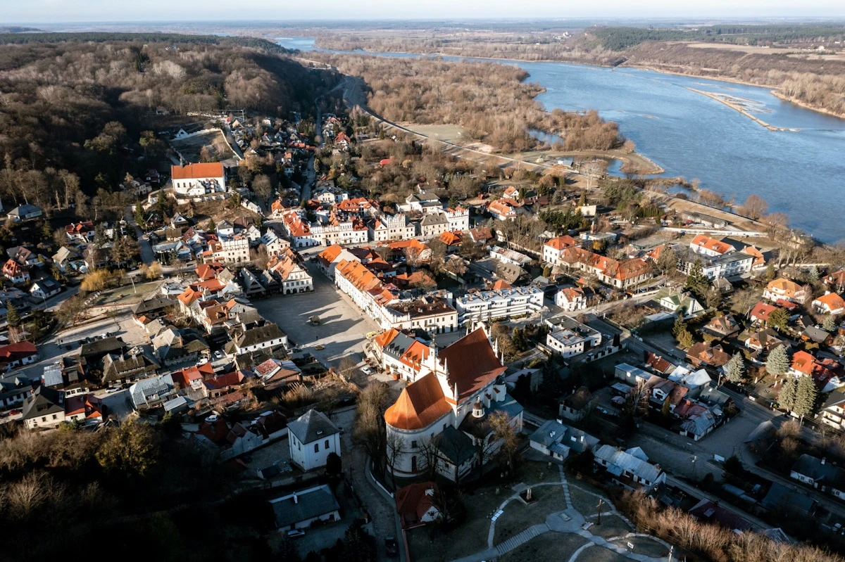 Kandydatem do tytułu najbardziej romantycznego miasta w Polsce od lat jest również Kazimierz Dolny