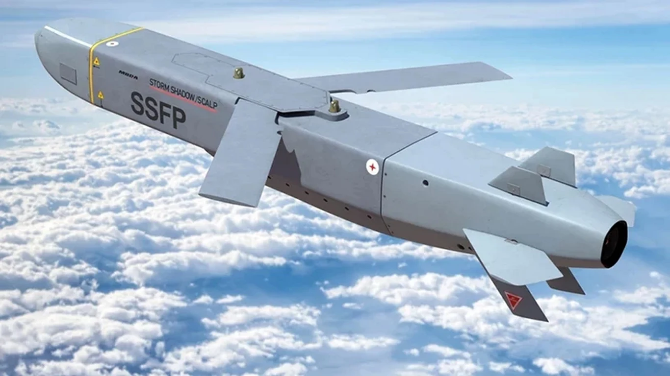 Rosjanie bezradnie obserwują przelot pocisku manewrującego Rosjanie bezradnie obserwują przelot pocisku manewrującego