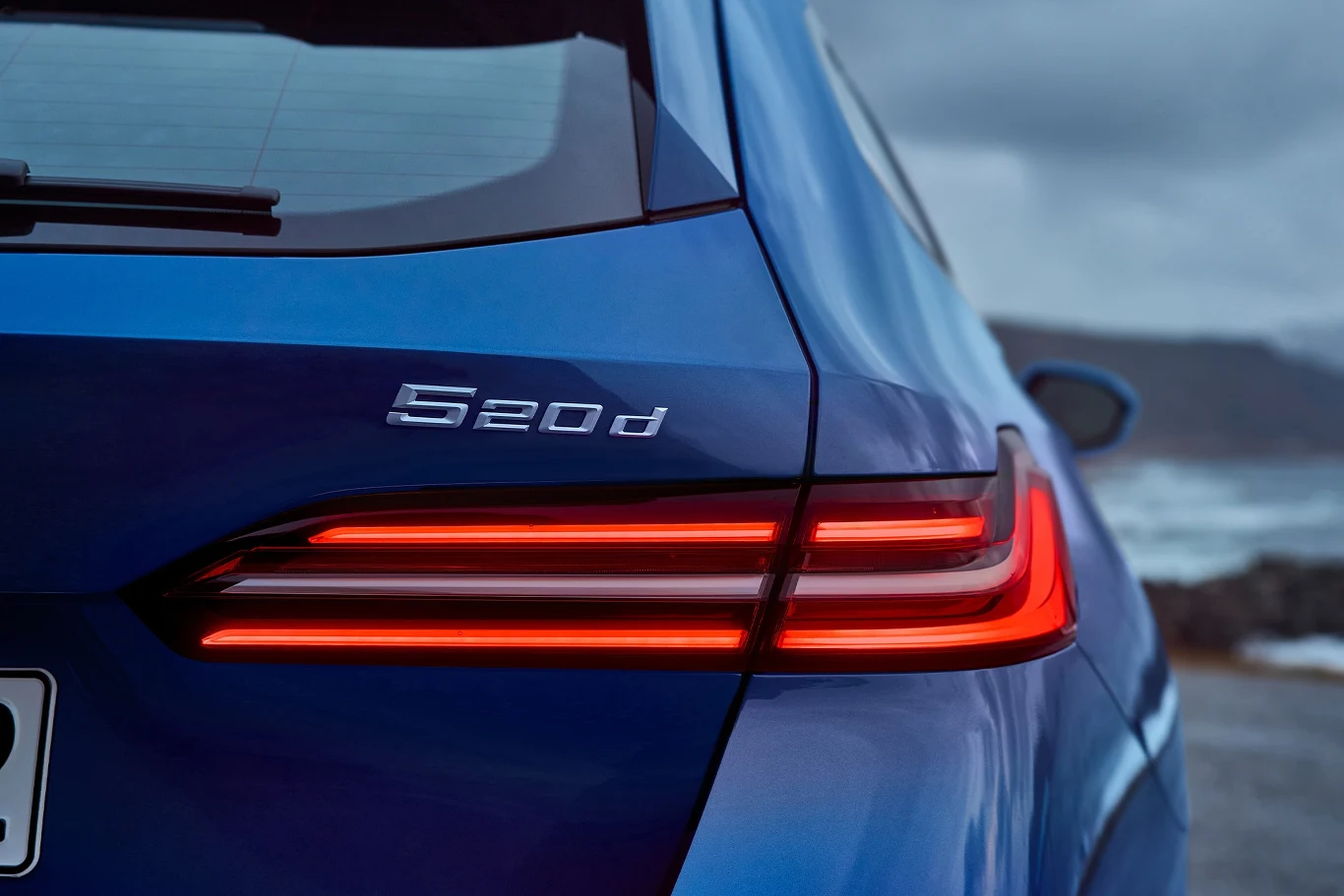 BMW Serii 5 debiutuje w dwóch wersjach wysokoprężnych. Latem oferta wzbogaci się o 6-cylindrowego diesla BMW Serii 5 debiutuje w dwóch wersjach wysokoprężnych. Latem oferta wzbogaci się o 6-cylindrowego diesla