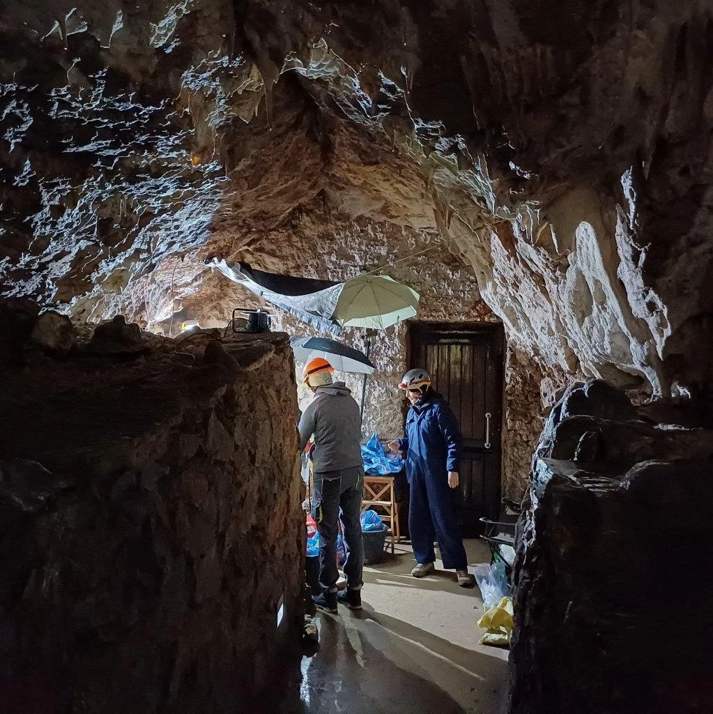 Archeolodzy chcą dowiedzieć się czegoś więcej o obecności w jaskini człowieka neandertalskiego.