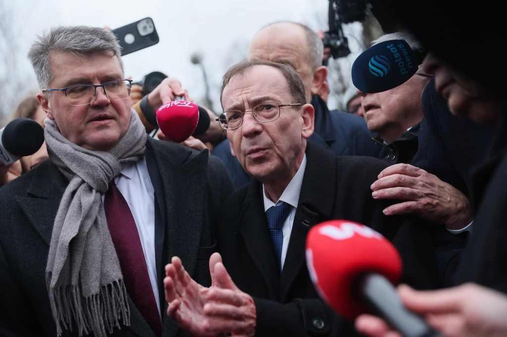 Maciej Wąsik i Mariusz Kamiński przed budynkiem Sejmu Maciej Wąsik i Mariusz Kamiński przed budynkiem Sejmu