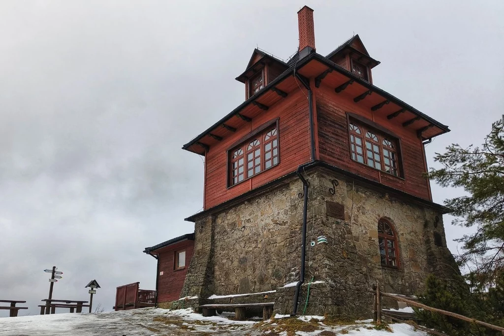 Schronisko PTTK na Luboniu Wielkim