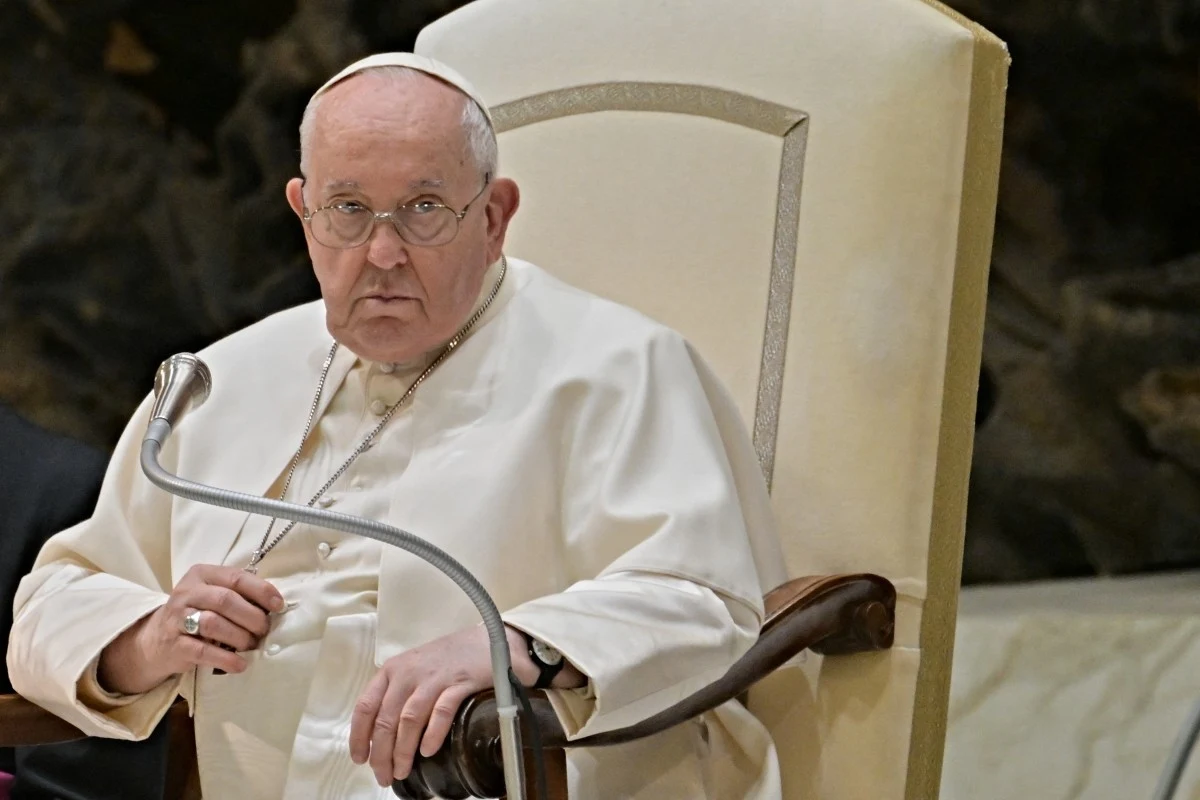 Papież Franciszek zarzucił hipokryzję tym, którzy krytykują jego decyzję Papież Franciszek zarzucił hipokryzję tym, którzy krytykują jego decyzję